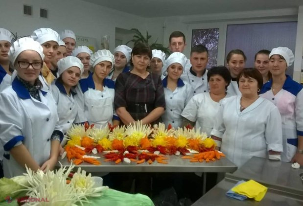 Sculpturile GUSTOASE de la Soroca! Doamna care transformă fructele şi legumele în artă culinară