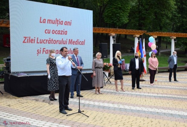 FOTO // Ilan Șor a oferit PREMII generoase lucrătorilor medicali din tot raionul Orhei de ziua lor profesională