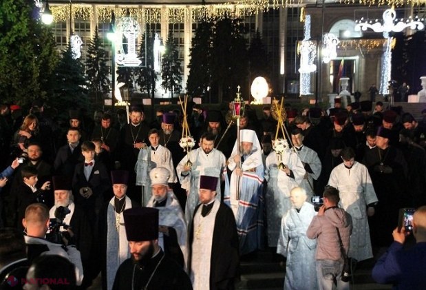 Teolog originar din Iași, despre aducerea luminii de la Ierusalim: „Doar pentru impresia maselor”