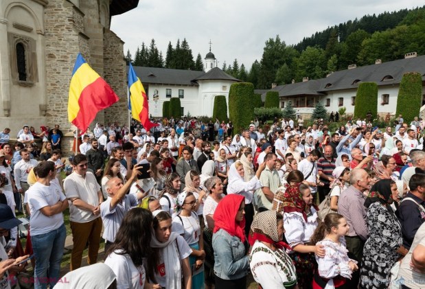 VIDEO // 150 de la marea „Serbare de la Putna”, inițiată de Mihai Eminescu, Ioan Slavici, Iraclie și Ciprian Porumbescu, la care s-au asociat tinerii români de pretutindeni: „Termenul de ROMÂN s-a definit în Țara Moldovei”