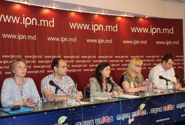 Au plătit bani pentru case, dar au rămas pe drumuri 