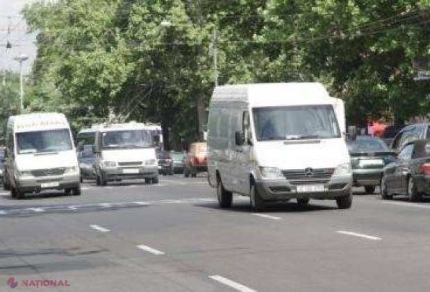 Amenzi de sute de mii de lei și două mașini confiscate de la transportatorii iliciți de pasageri