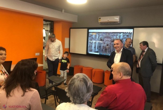 FOTO // O nouă INVESTIȚIE în sistemul educațional din R. Moldova. Rețeaua de licee „Orizont” a lansat PRIMA bibliotecă DIGITALĂ din R. Moldova