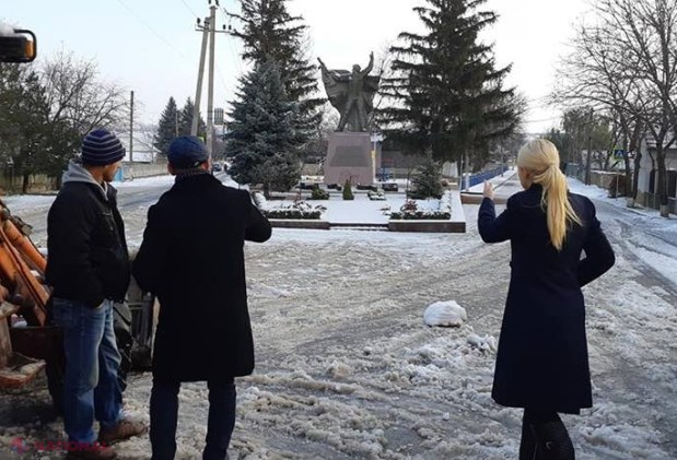 FOTO // Comuna Jora de Mijloc, singura localitate din republică DESZĂPEZITĂ în totalitate