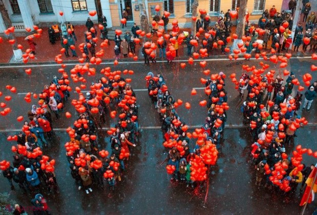 FOTO // Ziua Îndrăgostiților la Orhei: concert, LIMUZINĂ pentru îndrăgostiți și cină romantică