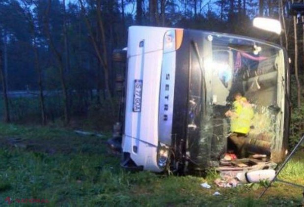 VIDEO // Grav ACCIDENTde autocar în Germania. Nouă moldoveni sunt RĂNIȚI
