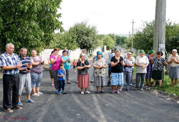 FOTO // Marina Tauber a dat startul lucrărilor de reparație a drumurilor în Jora de Sus