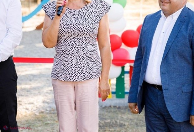 FOTO // Noi terenuri de joacă în satele Stolniceni și Miciurin, amenajate în cadrul unui proiect al Partidului „ȘOR”. Într-o lună au fost date în exploatare deja 16 terenuri de joacă