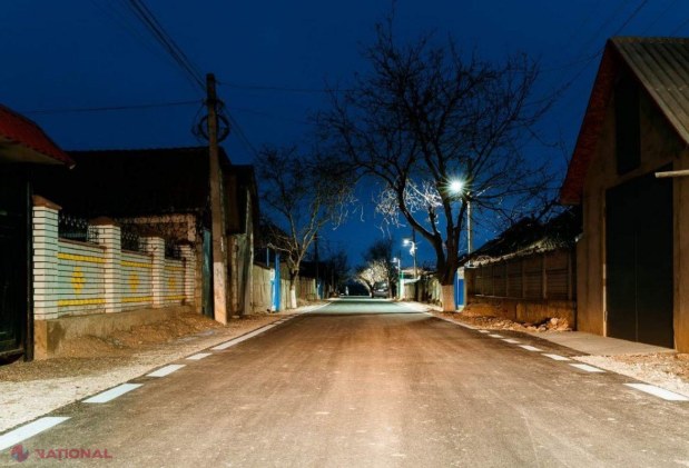 FOTO // Încă două porțiuni de drum în comuna Jora de Mijloc, date în exploatare de primarul Partidului „ȘOR”, Marina Tauber