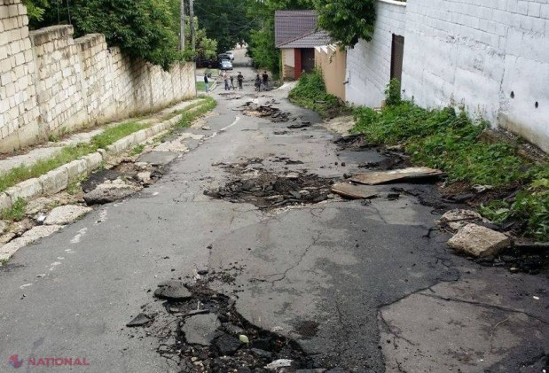 FOTO BILANȚ // Ploaia de ieri-seară a STRICAT drumuri și a lăsat zeci de șoferi fără plăcuțele de înmatriculare