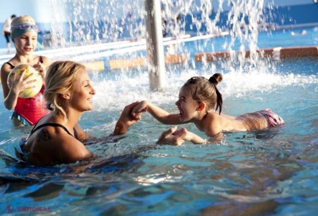 Piscinele din Chișinău îşi deschid porţile. Ce tarife solicită de la clienţi