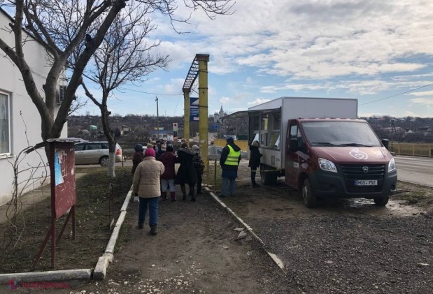 FOTO // Locuitorii din Basarabeasca au acces la alimente mai IEFTINE graţie Partidului