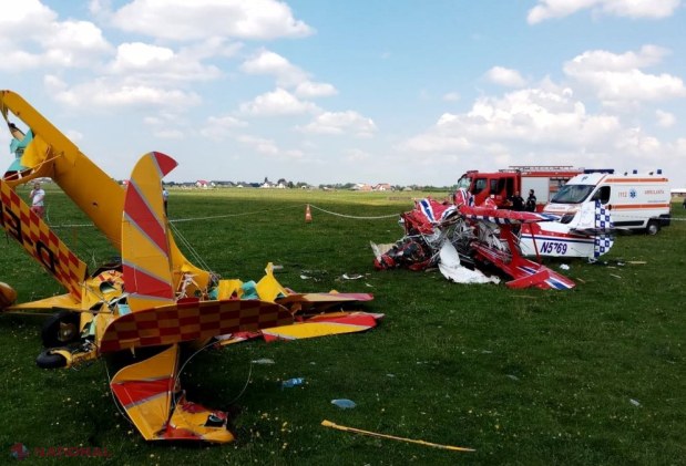 Două avioane s-au ciocnit în zbor în județul Suceava! Un pilot a murit, altul este în stare gravă. Showul aviatic a fost ANULAT