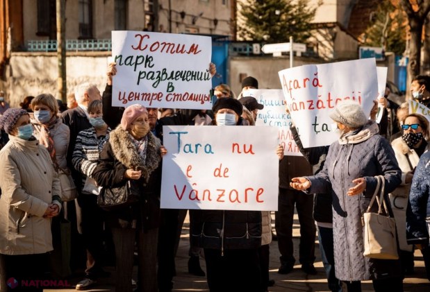 Acțiune de PROTEST // „Stadionul Republican trebuie să rămână în proprietatea statului”. Partidul „ȘOR” va iniția o campanie de colectare a semnăturilor: „Am propus să fie construit în acest loc un parc de distracții - MoldovaLand”