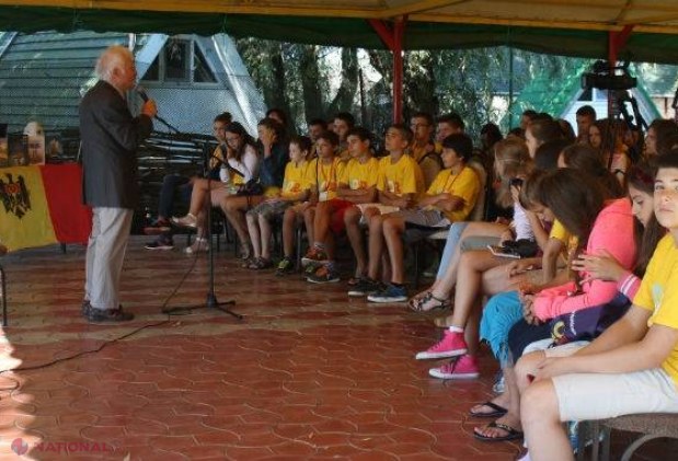 DOR // Destăinuiri: Cum i-a dat scriitorul-enciclopedie din R. Moldova o lecţie de geografie fiului său