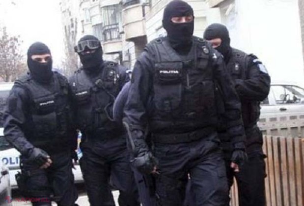  MII de DOLARI au fost depistați la domiciliul EXTREMIȘTILOR reținuți de Procuratura Generală și SIS