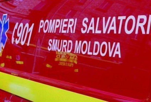Maşina unei familii din R. Moldova care se întorcea din vacanţă, implicată într-un ACCIDENT cumplit în România