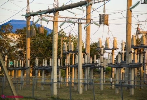 Ploile căzute în R. Moldova au provocat PAGUBE: Localități întregi fără electricitate, grădini și case inundate