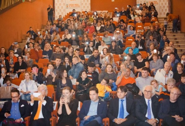 FOTO // „Sute de moldoveni din diaspora italiană au mulțumit Partidului „ȘOR” pentru concertul din Veneția”