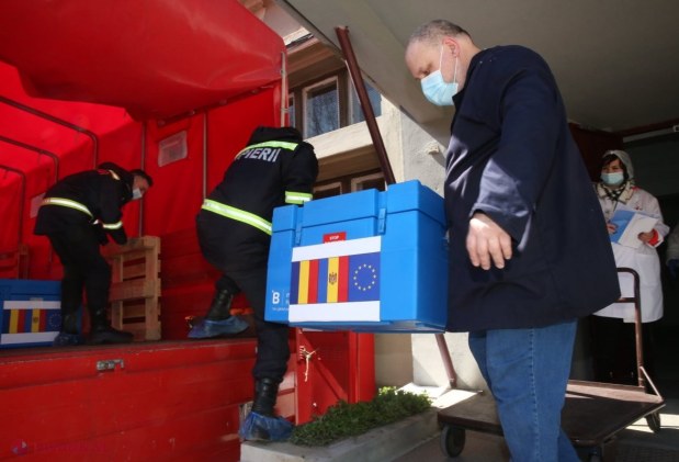 FOTO // Cel de-al doilea lot de VACCIN oferit de București a ajuns la Chișinău în ziua când se împlinesc 103 ani de la Unirea Basarabiei cu România: „Mulțumim, România, pentru acest sprijin generos și necondiționat!”