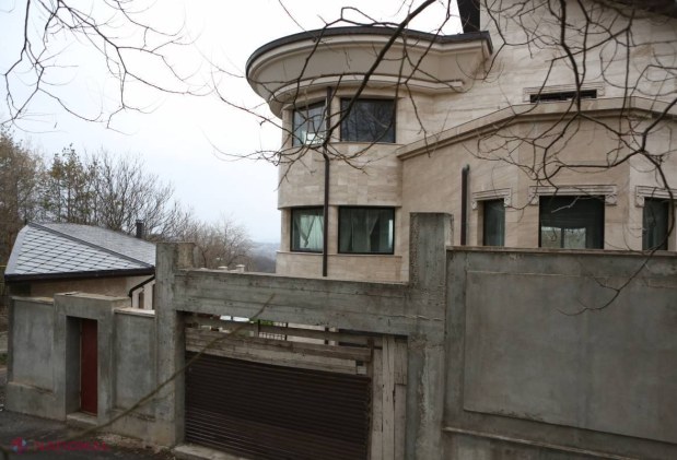 POZE // Cum arată cea mai scumpă casă a unui demnitar