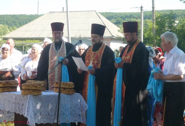 FESTIVAL // Cântece și dansuri „La umbra stejarului” lui Ștefan cel Mare și Sfânt din satul Cobâlea