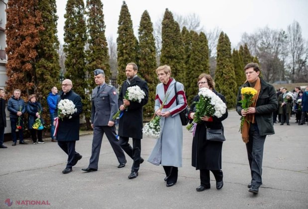 Conducerea MAE de la Chișinău, flori la Ambasada Ucrainei, împreună cu ambasadorii statelor UE: ,,R. Moldova va oferi tot sprijinul necesar Ucrainei. Într-un final, Ucraina va învinge!
