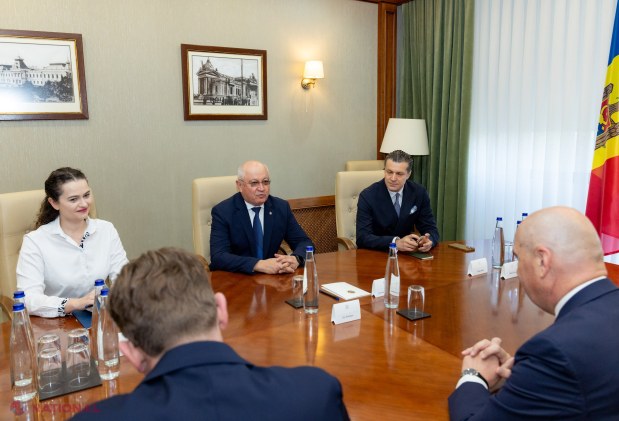 FOTO // Poduri, energie și 3,5 miliarde de dolari. Premierii Munteanu și Bolojan au resetat prioritățile strategice dintre R. Moldova și România