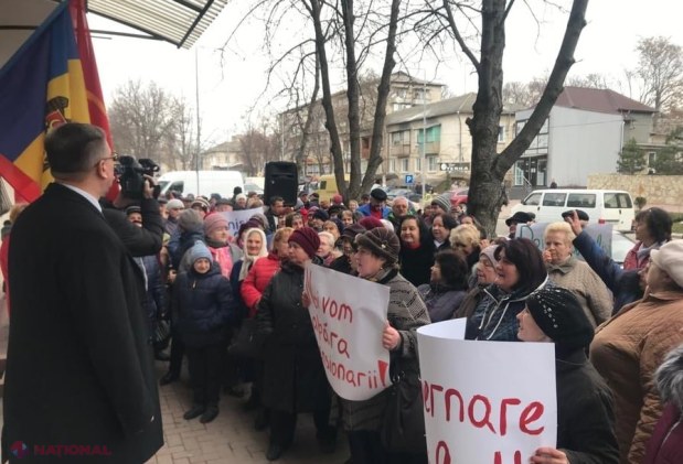 VIDEO, DOC // Proteste în toată REPUBLICA. Membrii și simpatizanții Partidului „ȘOR” cer majorarea pensiilor: „Suntem gata să organizăm acțiuni masive de protest împotriva actualei guvernări corupte și incompetente”