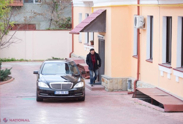 FOTO // Vizită SECRETĂ la sediul PCRM. „Este persona non grata și nu are dreptul să vină?”