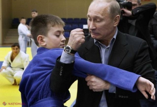 GALERIE FOTO. Cele mai „RIDICOLE”' ipostaze în care a fost surprins Vladimir Putin