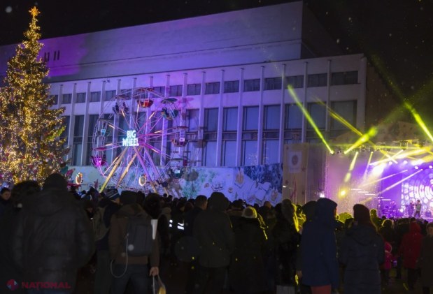 VIDEO, FOTO // REVELION cu focuri de ARTIFICII spectaculoase la Târgul de Crăciun. Cei prezenți au asistat la un concert susținut de „Gândul Mâței”, „Brio Sonores”, „Noroc” și Vali Boghean Band