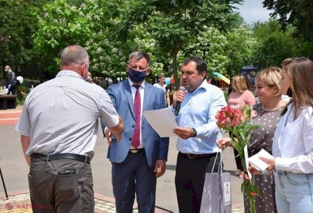 FOTO // Diplome, flori și PREMII pentru cadrele didactice din orașul și raionul Orhei, oferite în dar la inițiativa lui Ilan Șor