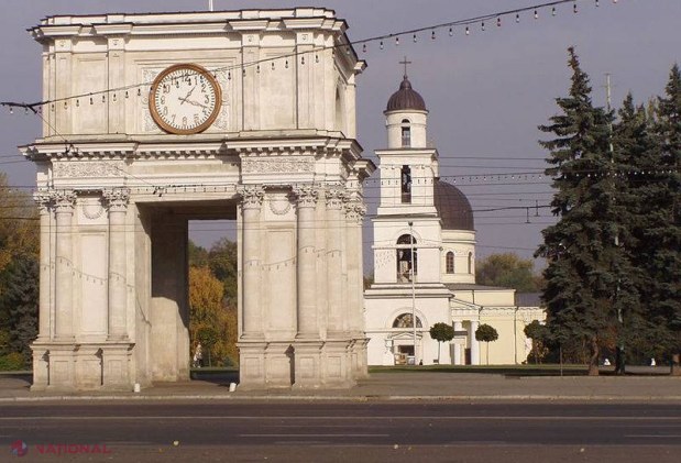 Top 10 cele mai FRUMOASE arcuri din lume. Vezi ce POZIȚIE ocupă Arcul de Triumf din Chișinău