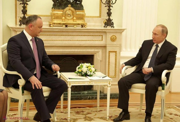 FOTO // Dodon, în rol de CURIER al lui Putin. A transportat la Moscova VINUL președintelui rus și a criticat NOTA de protest a lui Filip și Candu