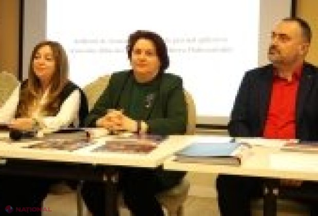 Profesorii din patru raioane, instruiți pentru a învăța elevii despre Holocaust și toleranță prin resurse digitale moderne