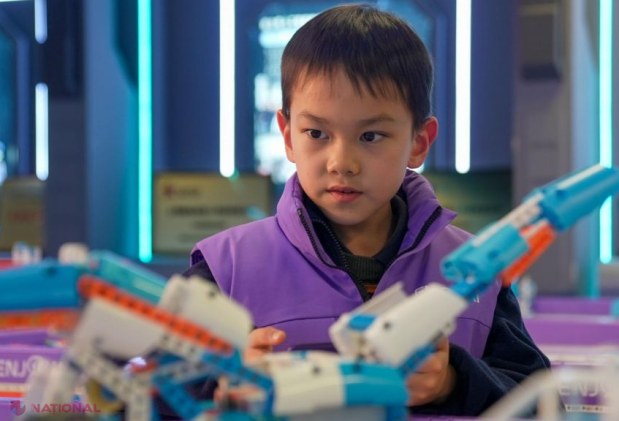Inteligenta artificială transformă China: de la jucării educative la roboți avansați, țara se pregătește să domine viitorul tehnologic