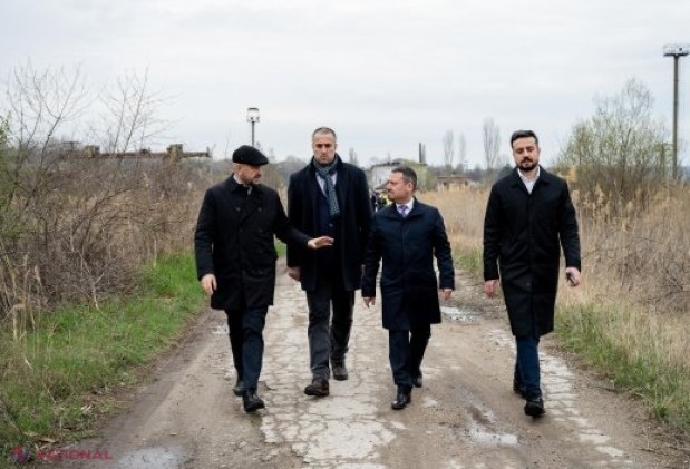 Viceprim-ministrul Vladimir Bolea și oficiali din România examinează modernizarea stației feroviare Prut 2 pentru eficientizarea transportului de marfă