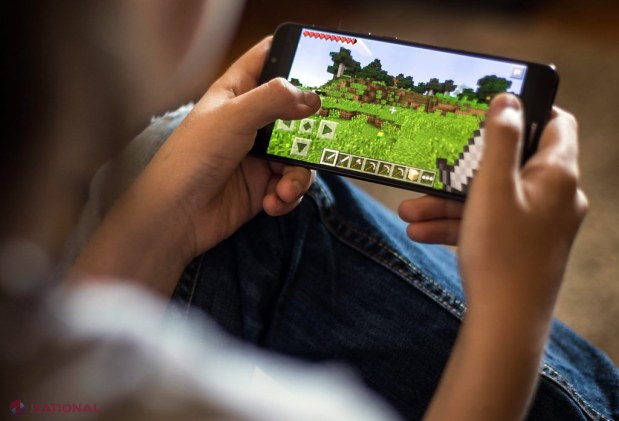 De ce Minecraft fascinează copiii: un refugiu creativ și educativ în lumea digitală