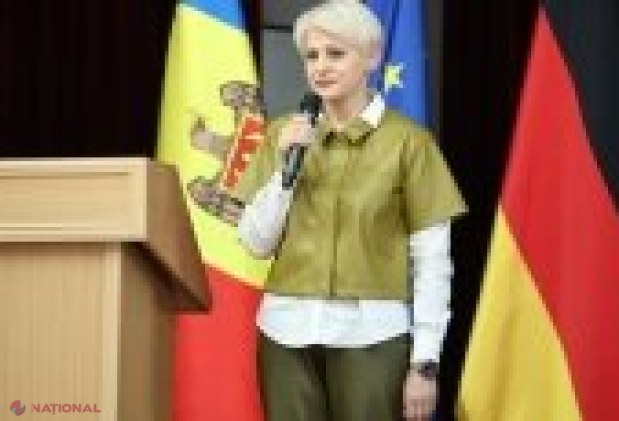 Cei mai buni elevi la limbi străine premiați la Olimpiadele Republicane de franceză și germană