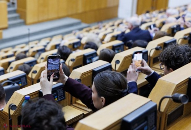 Maia Sandu celebrează 35 de ani de la înființarea Primului Parlament: „Curajul de atunci e temelia libertății de azi”