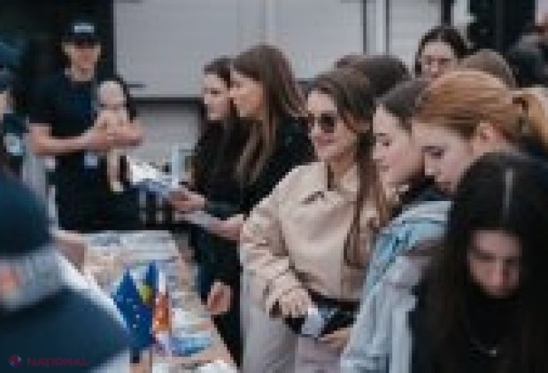 Viitorii absolvenți se îndreaptă spre universitățile din R. Moldova: Peste 5 200 de elevi au participat la târgurile educaționale „Învață în Moldova