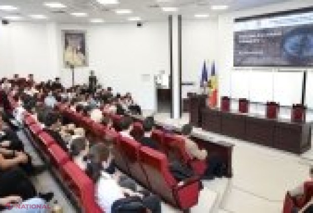 Elevii laureați la Olimpiada Republicană la Geografie, premiați pentru excelență în cunoașterea planetei