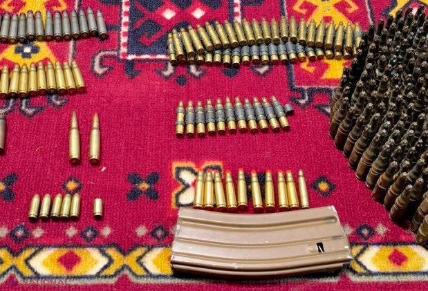 Operațiunea „ARSENAL”: Peste 13 000 de deținători de arme, verificați la nivel național și peste 1 000 de încălcări constatate
