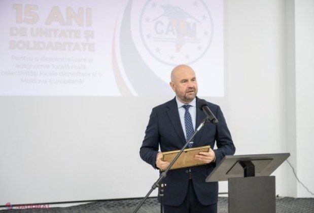 Vladimir Bolea, la aniversarea CALM: „Trăim cu toții pe aceeași stradă – o stradă care începe în centrul satului și se termină în inima Europei. O stradă care trebuie reparată, modernizată, luminată, dar mai ales – trebuie parcursă împreună”