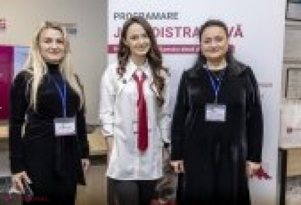 Profesorii se pregătesc pentru „Programare Java Distractivă” în 80 de școli din întreaga R. Moldova