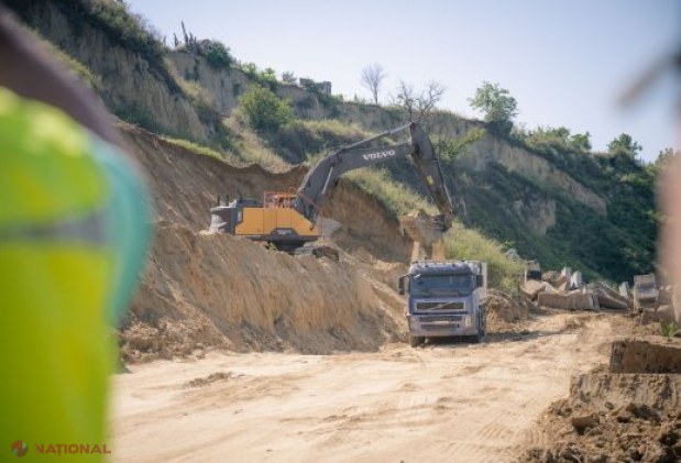 Inspecție pe șantierele feroviare Văleni și Prut-2: Lucrări de consolidare a terasamentului și modernizare pentru a relua circulația trenurilor pe linia Cantemir-Fălciu