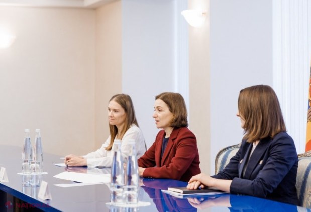 Moldova își întărește legăturile cu UE pentru educație și bunăstare: întâlnirea dintre Maia Sandu și Roxana Mînzatu la Chișinău