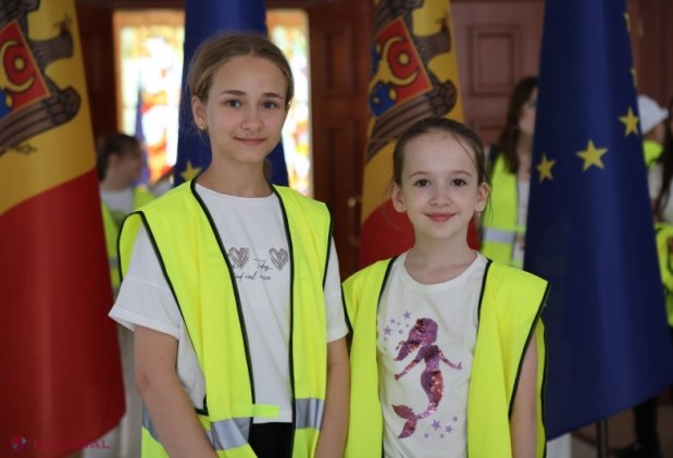 Elevii moldoveni explorează Președinția prin programul „Excursia Europeană” lansat de Guvern