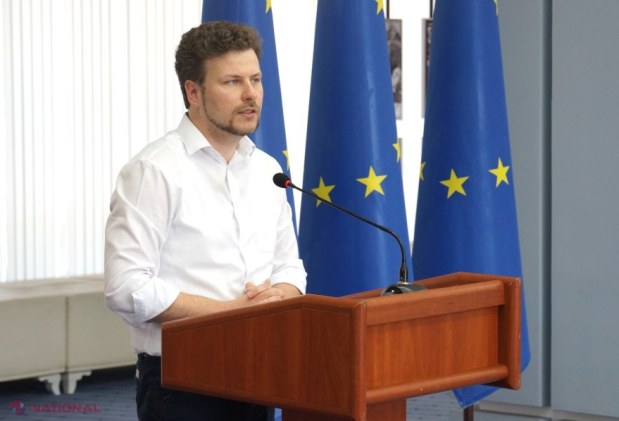 Profesorii de limbă română din școlile alolingve pleacă în România pentru perfecționare lingvistică